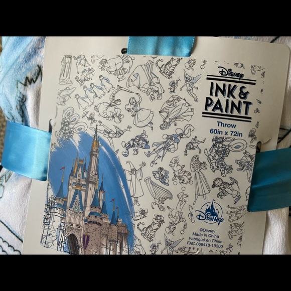 Splash mountain ink and paint Disney throw - Picture 3 of 3